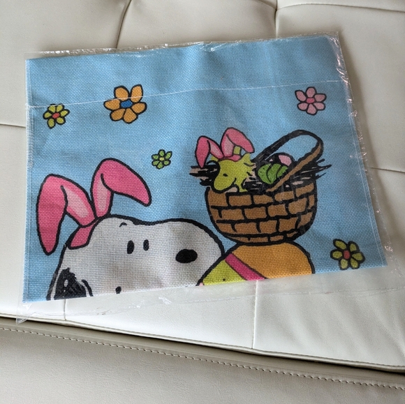 New, The Peanuts/ Snoopy and Woodstock Easter 🐇 Sign Outdoor Flag - Picture 4 of 5